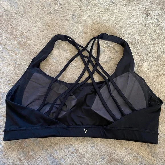 Victoria's Secret Smooth Black Incredible Strappy Back Lounge Sport Bra: Large - Picture 4 of 4